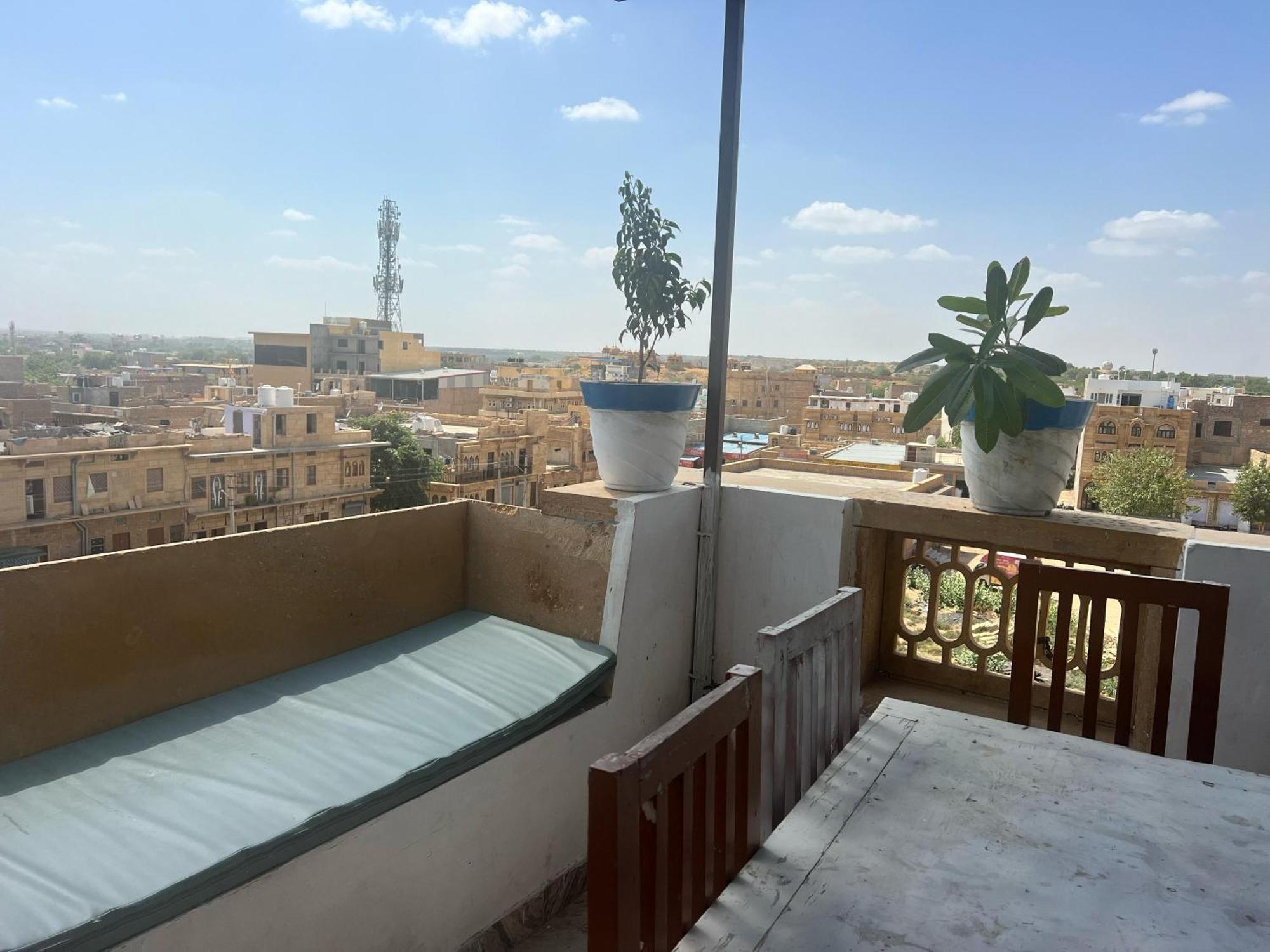 Thar View Hotel Jaisalmer Ngoại thất bức ảnh